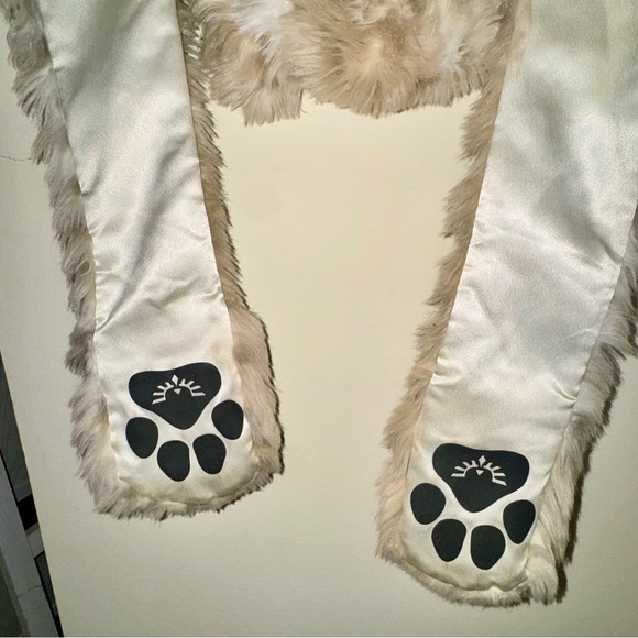 SpiritHoods White Snow Leopard Fuzzy Faux Fur Scarf Hat/Hood - Picture 5 of 8